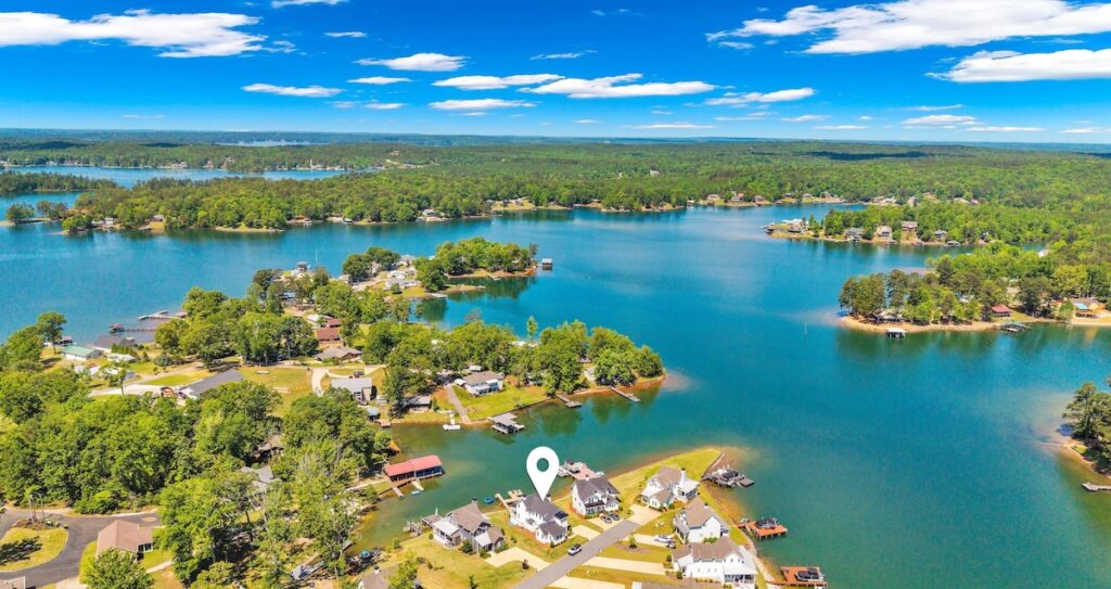 Aerial view of 145 Oak Drive Lake Martin, Alabama