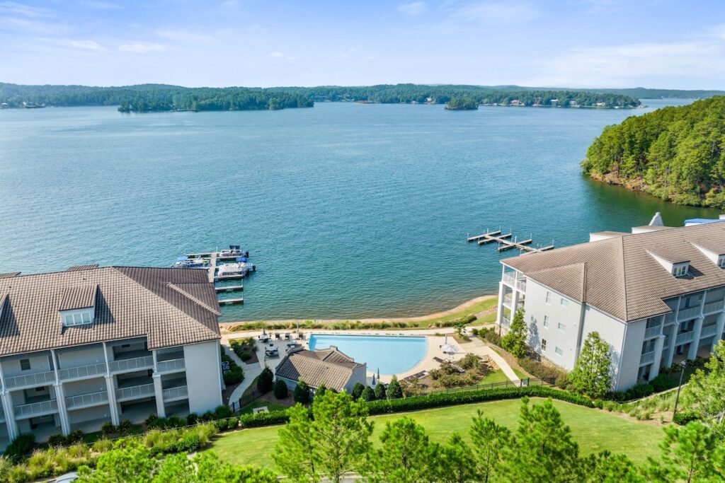 Condominium on Lake Martin