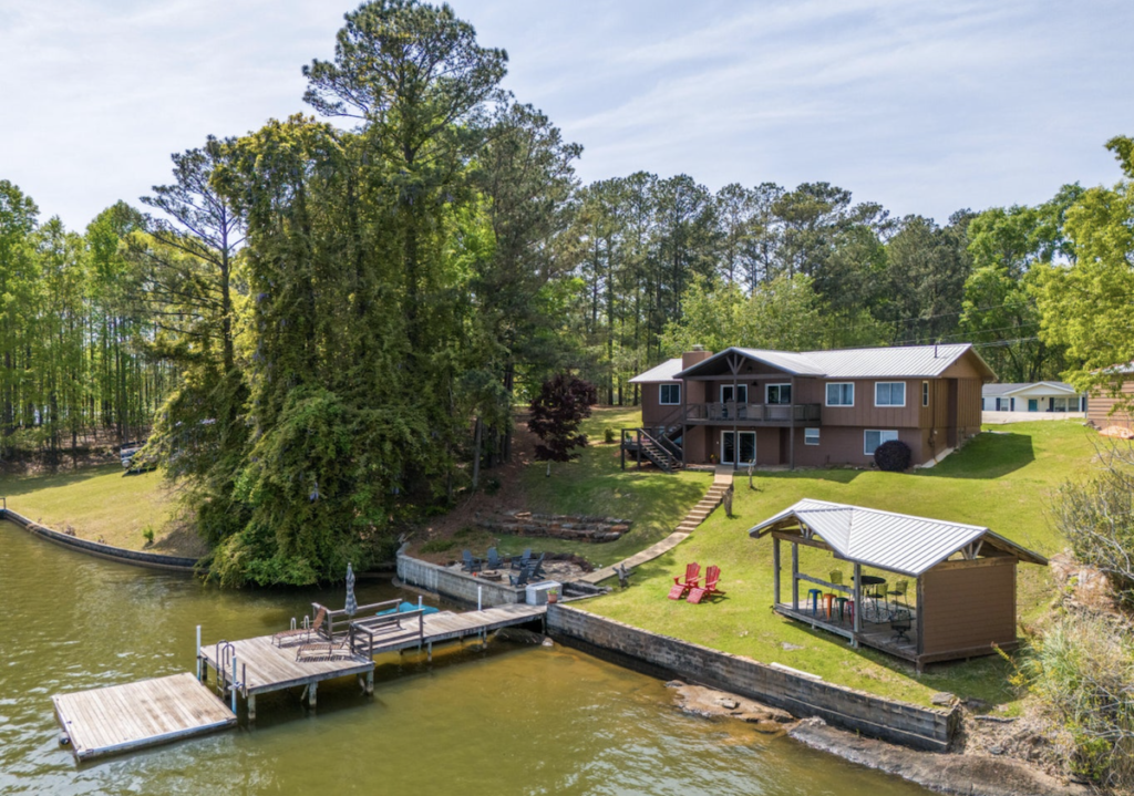 Reel Getaway Rental on Lake Martin