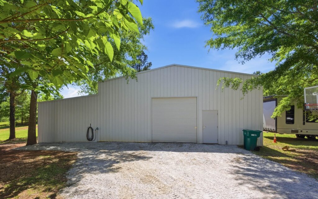 376 County Shop Road Shop Building