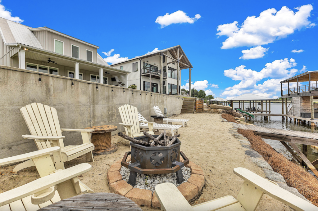 Lake it Easy Fire Pit Area