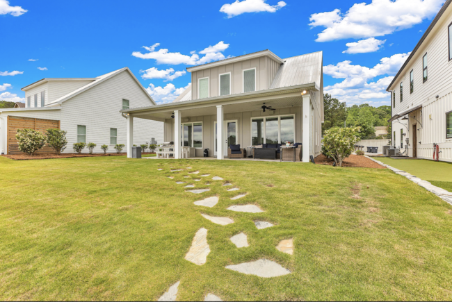 Lake it Easy rental with Lake Martin Vibe