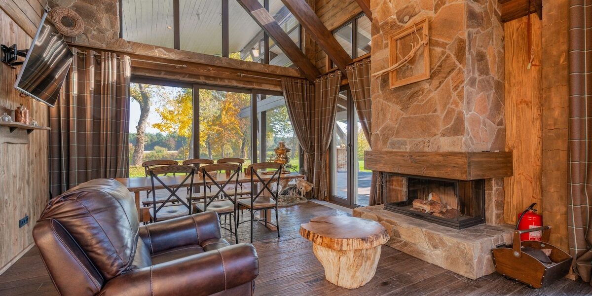 Well appointed rustic home