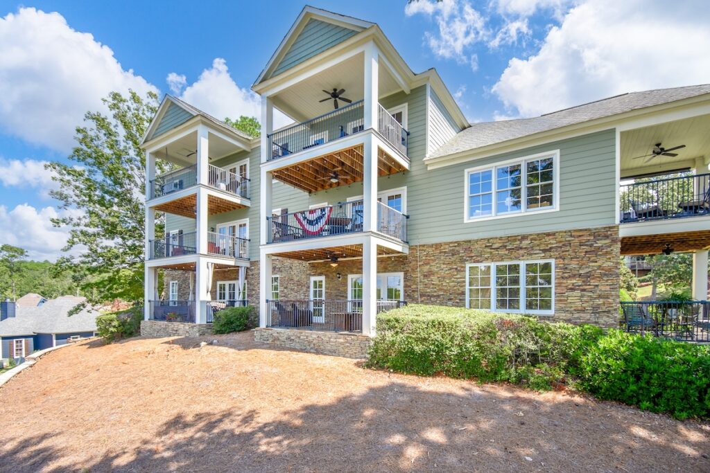 Cozy Retreat Rental at Lake Martin