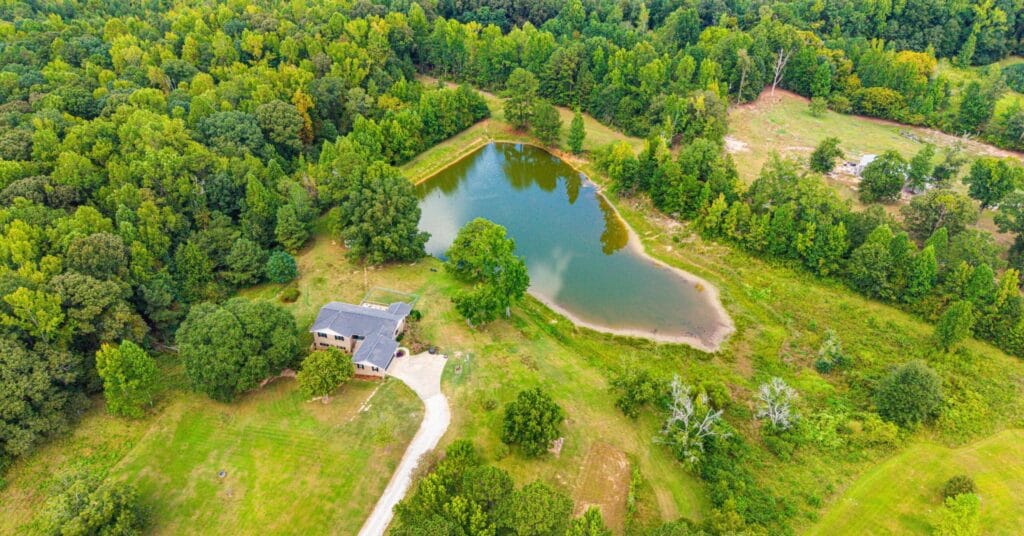 Rural property listing near Dadeville